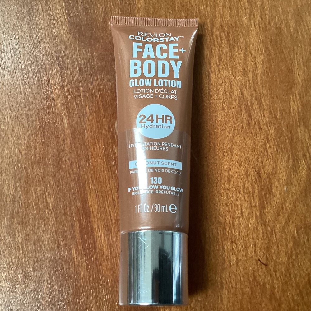 Revlon Colorstay Face + Body Glow Lotion New/Sealed 130